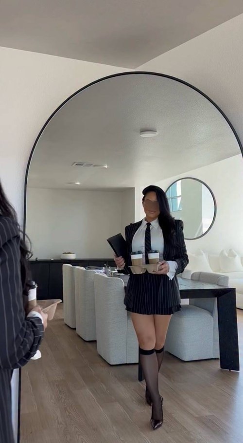 Мэри, +7 952 284 88 97